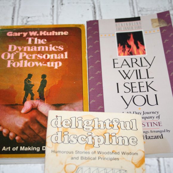 Paper back Christian book bundle vintage (sb) - Picture 2 of 4